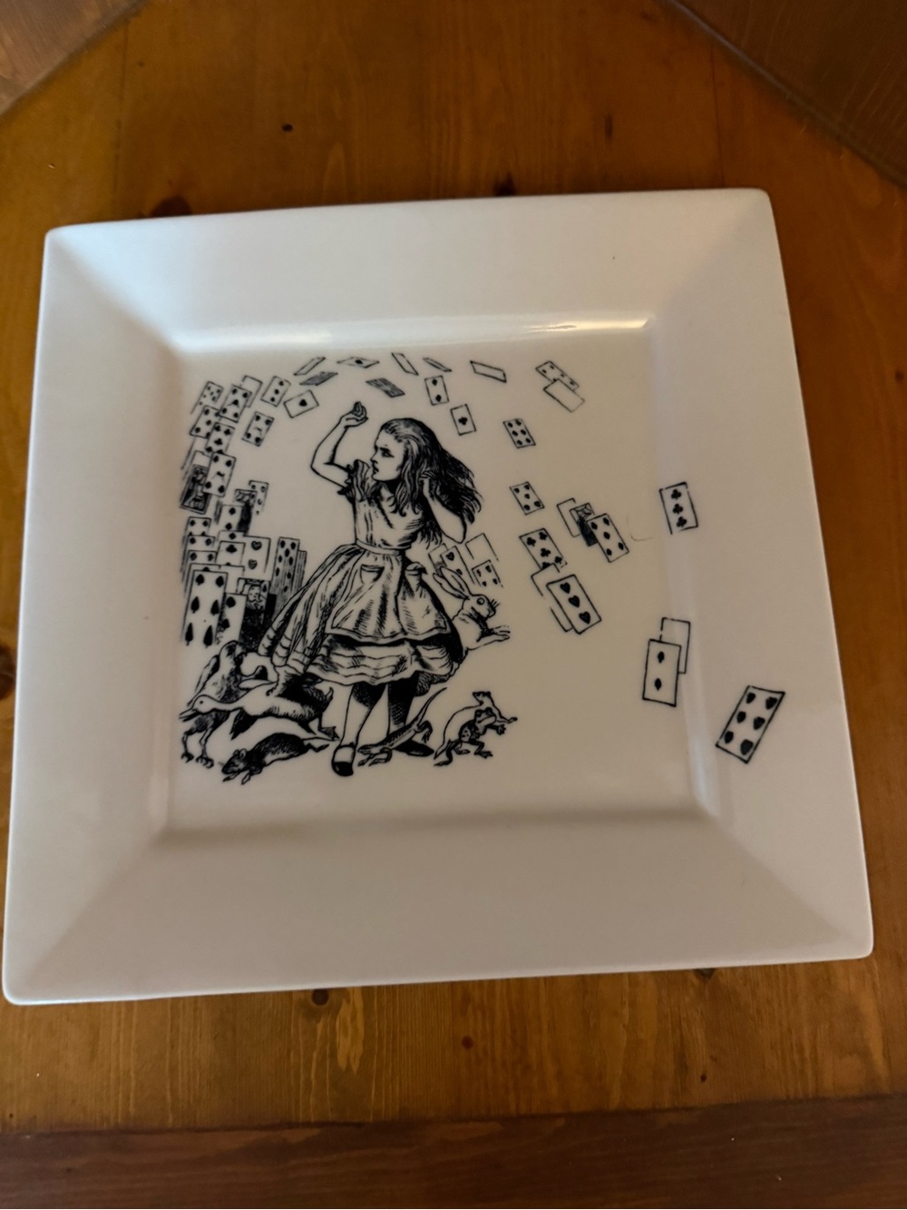 Fishs Eddy "Alice in Wonderland" 9-inch square porcelain plate